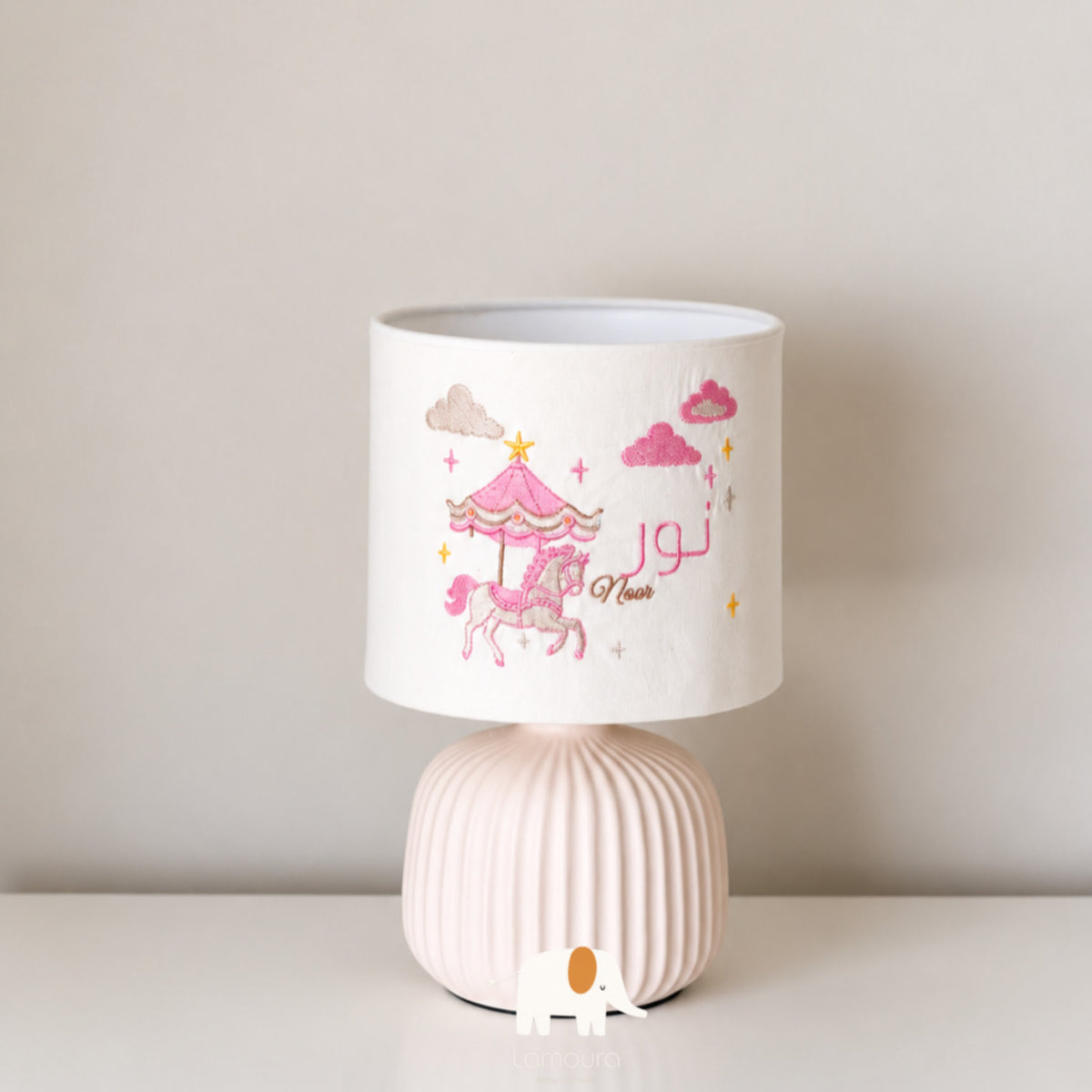 Bedside lamp pink horse design إضاءة جانبية بتصميم الحصان الوردي