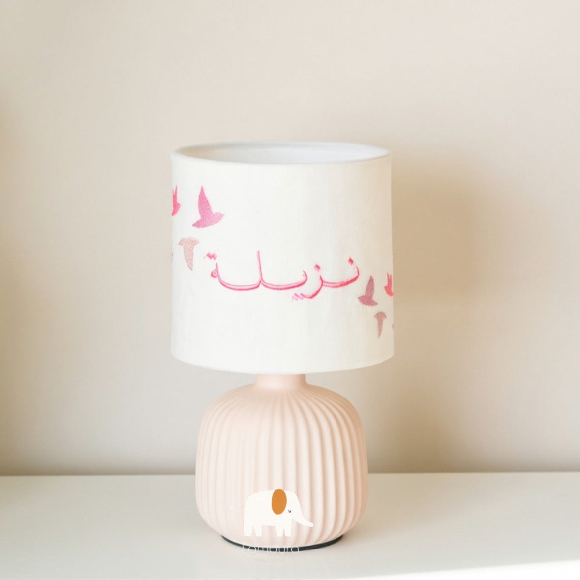 Side lamp pink birds design إضاءة جانبية تصميم الطيور الوردية
